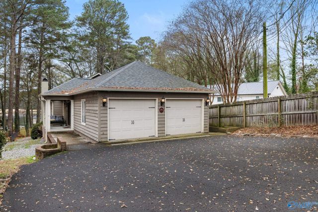 1335 Point Of Pines, Guntersville, AL 35976