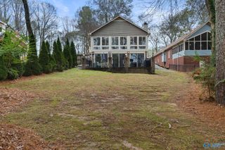 1335 Point Of Pines, Guntersville, AL 35976