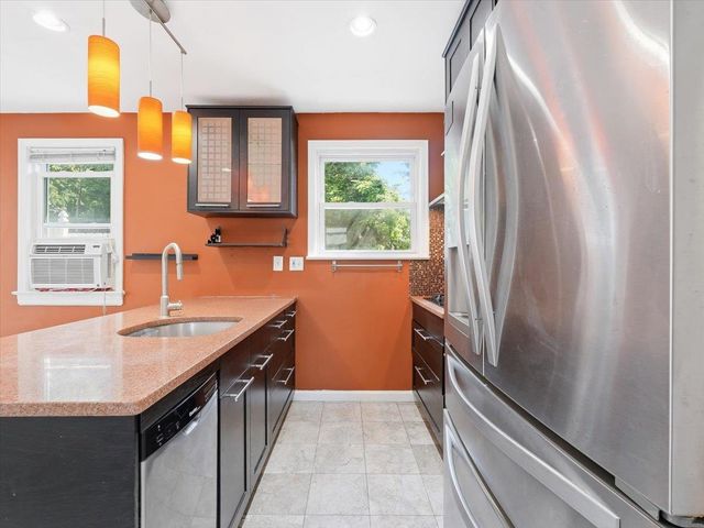 108 COUNTY RD, Tenafly, NJ 07670