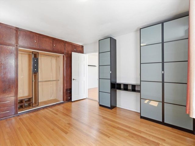 108 COUNTY RD, Tenafly, NJ 07670