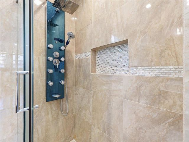 108 COUNTY RD, Tenafly, NJ 07670