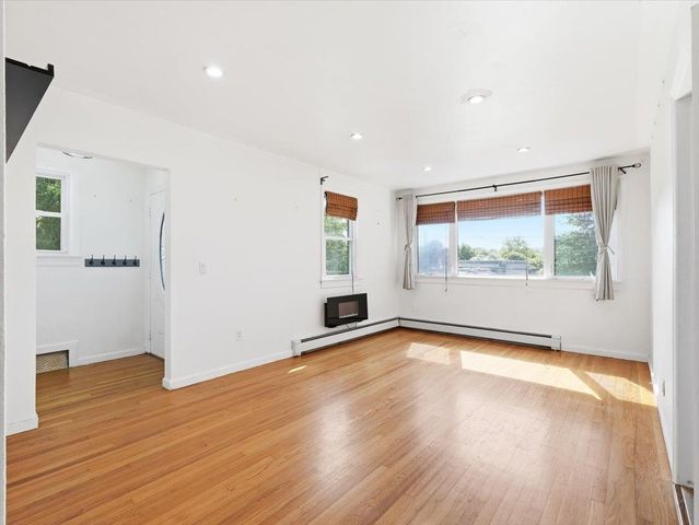 108 COUNTY RD, Tenafly, NJ 07670