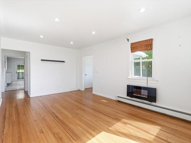 108 COUNTY RD, Tenafly, NJ 07670