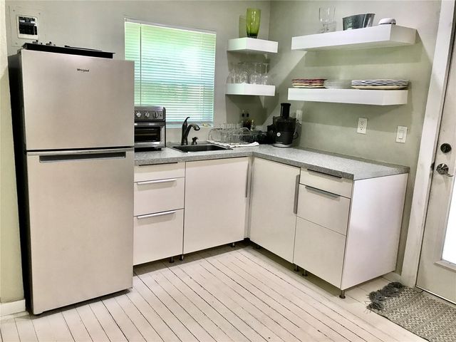 201-203 NE TAHOTA AVENUE, Micanopy, FL 32667