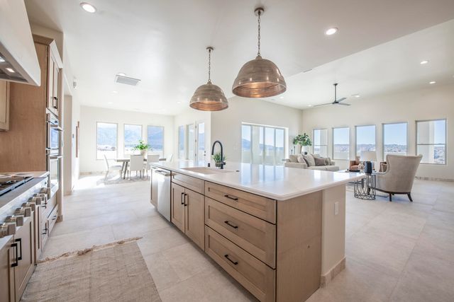 31 La Entrada, Placitas, NM 87043