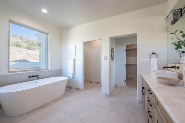 31 La Entrada, Placitas, NM 87043