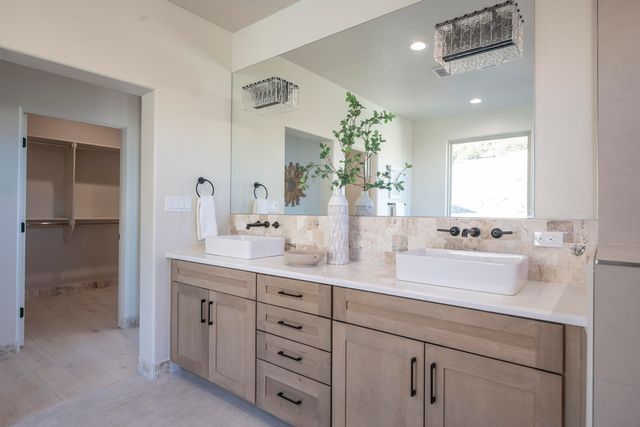 31 La Entrada, Placitas, NM 87043