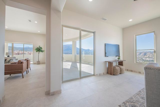 31 La Entrada, Placitas, NM 87043