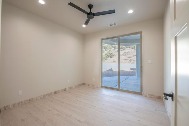 31 La Entrada, Placitas, NM 87043