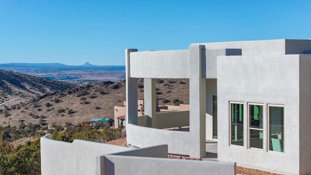 31 La Entrada, Placitas, NM 87043