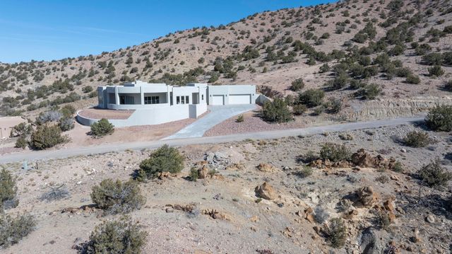 31 La Entrada, Placitas, NM 87043