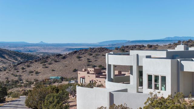 31 La Entrada, Placitas, NM 87043