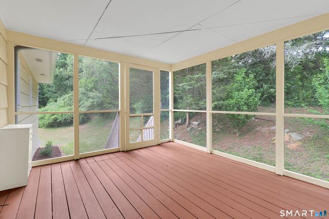 4 Cherry Heights Terrace, Newtown, CT 06482