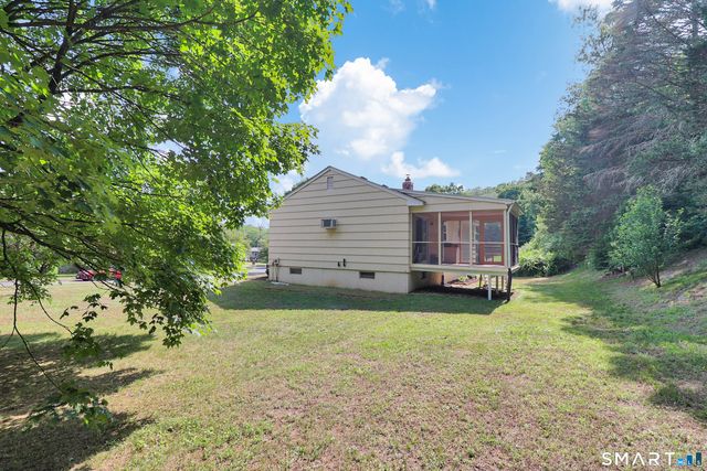 4 Cherry Heights Terrace, Newtown, CT 06482