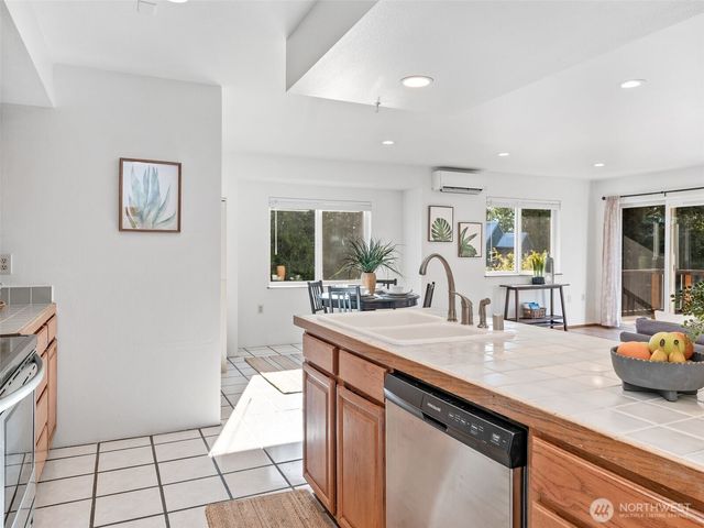 919 43rd Street, Port Townsend, WA 98368