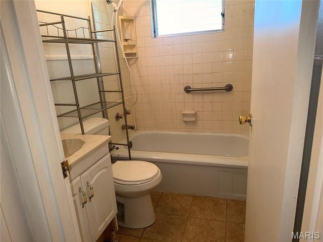 10436 Durness Drive, St Louis, MO 63137