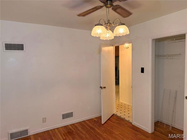10436 Durness Drive, St Louis, MO 63137