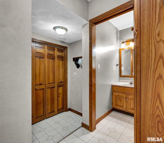 298 Hires Trace, Morton, IL 61550