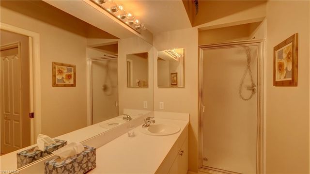 8083 Queen Palm LN 424, Fort Myers, FL 33966