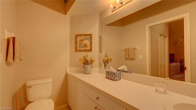 8083 Queen Palm LN 424, Fort Myers, FL 33966