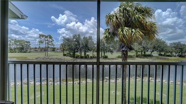 8083 Queen Palm LN 424, Fort Myers, FL 33966