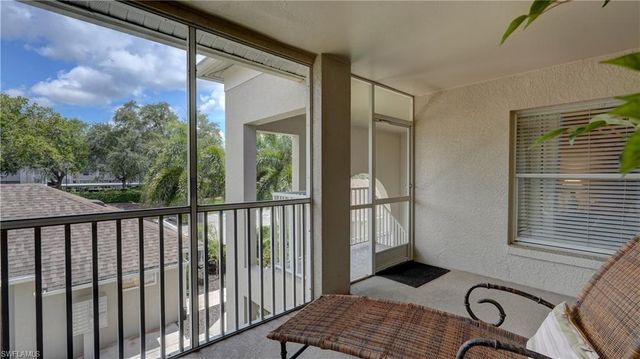 8083 Queen Palm LN 424, Fort Myers, FL 33966