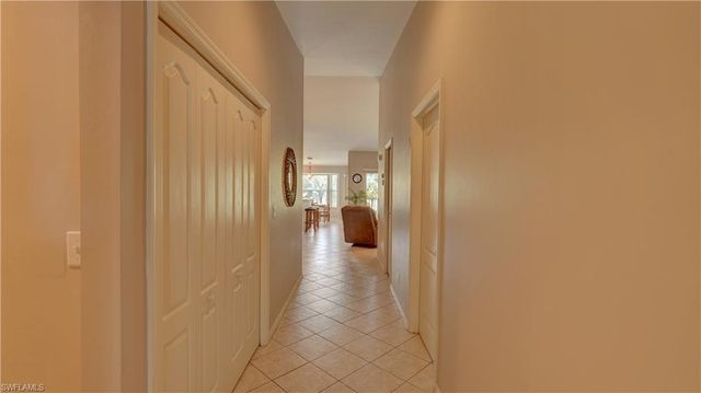 8083 Queen Palm LN 424, Fort Myers, FL 33966
