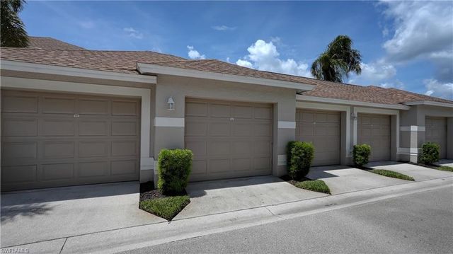 8083 Queen Palm LN 424, Fort Myers, FL 33966