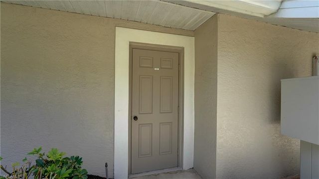 8083 Queen Palm LN 424, Fort Myers, FL 33966