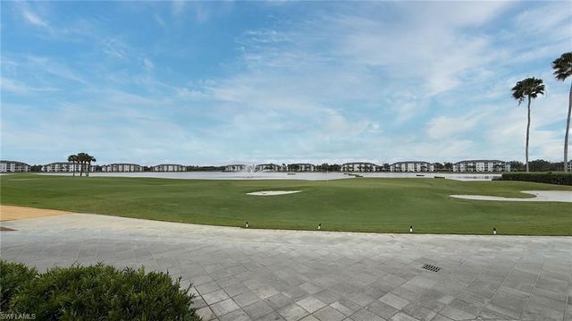 8083 Queen Palm LN 424, Fort Myers, FL 33966
