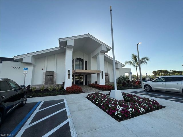 8083 Queen Palm LN 424, Fort Myers, FL 33966