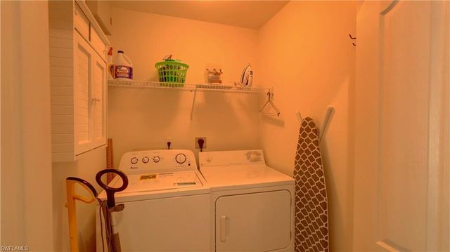 8083 Queen Palm LN 424, Fort Myers, FL 33966