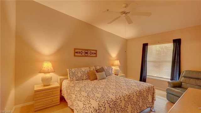 8083 Queen Palm LN 424, Fort Myers, FL 33966