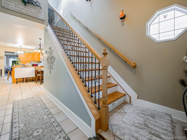 416 Detroit Avenue, Royal Oak, MI 48073