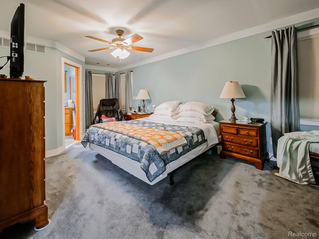 416 Detroit Avenue, Royal Oak, MI 48073