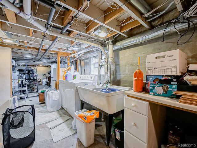 416 Detroit Avenue, Royal Oak, MI 48073