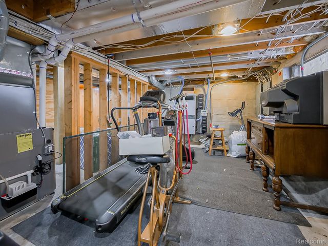 416 Detroit Avenue, Royal Oak, MI 48073