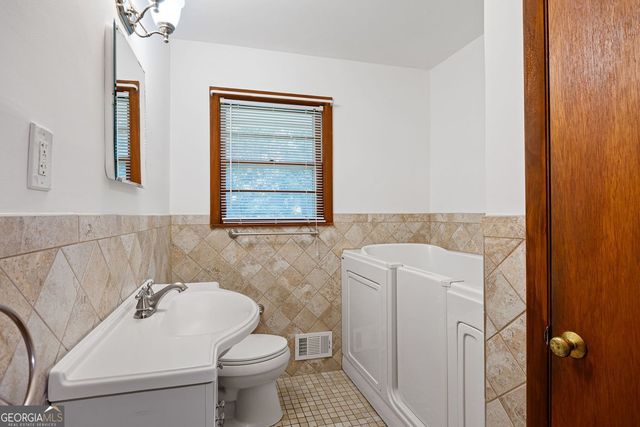 1589 Hammond Woods Circle SW, Marietta, GA 30008