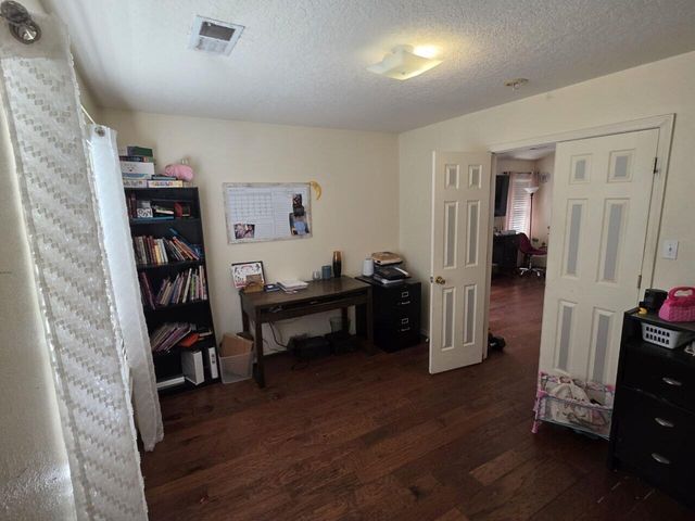 2767 Sundance Kid Drive SW, Albuquerque, NM 87121