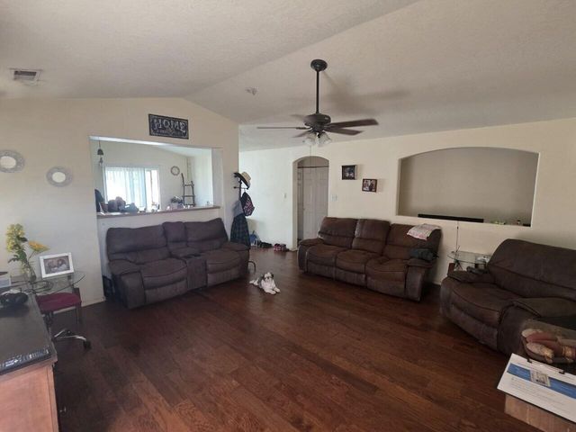 2767 Sundance Kid Drive SW, Albuquerque, NM 87121