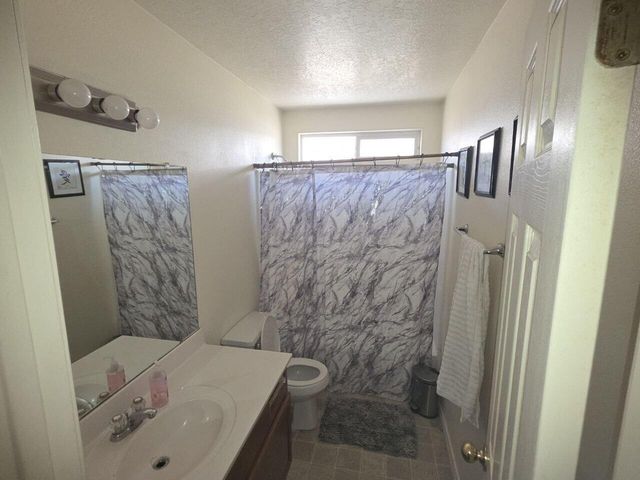 2767 Sundance Kid Drive SW, Albuquerque, NM 87121