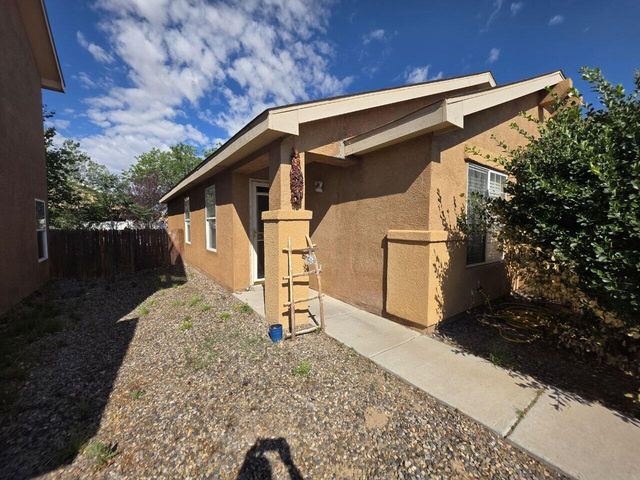 2767 Sundance Kid Drive SW, Albuquerque, NM 87121