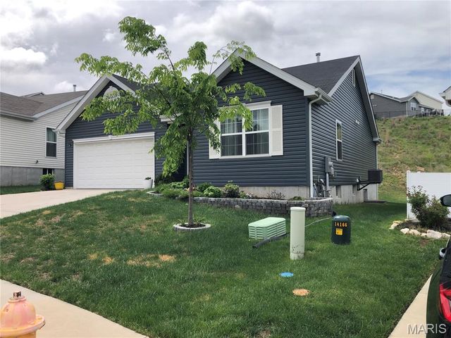 805 Valley Pine Drive, Fenton, MO 63026