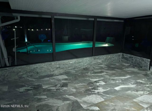 1042 JAMAICA Road E, Jacksonville, FL 32216