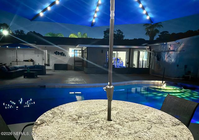 1042 JAMAICA Road E, Jacksonville, FL 32216