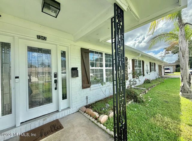 1042 JAMAICA Road E, Jacksonville, FL 32216