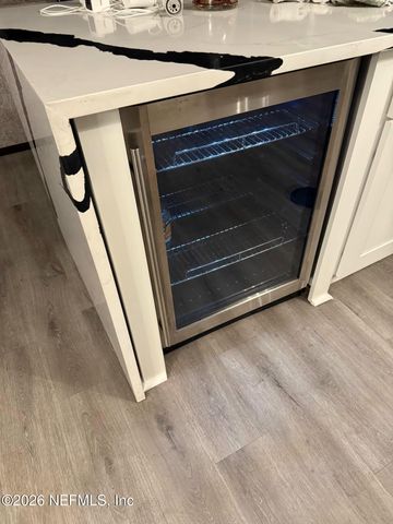 1042 JAMAICA Road E, Jacksonville, FL 32216