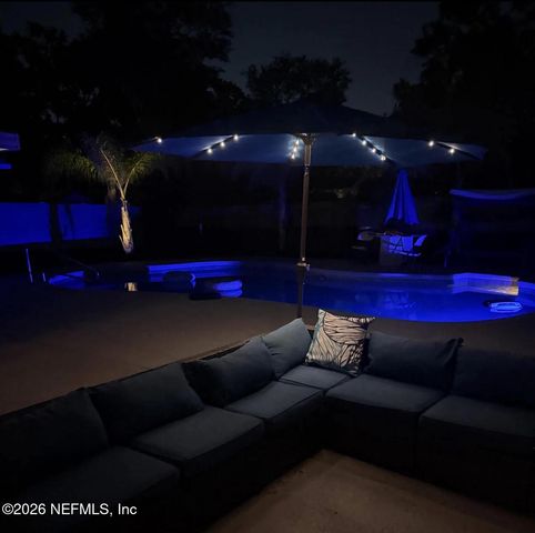 1042 JAMAICA Road E, Jacksonville, FL 32216