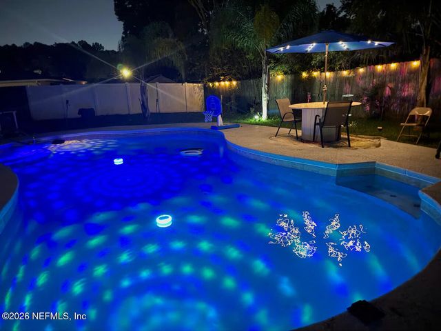 1042 JAMAICA Road E, Jacksonville, FL 32216