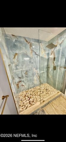 1042 JAMAICA Road E, Jacksonville, FL 32216